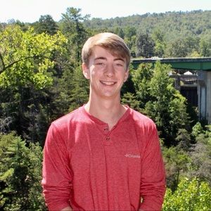 Meet your Posher, Davis